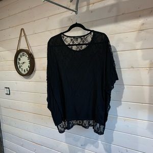 Hail3y:23 | Black and Lace Tunic Style Top